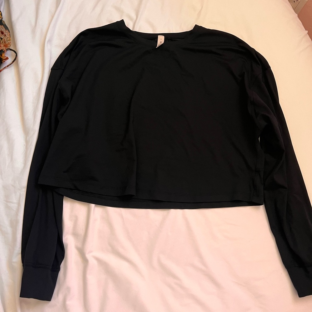 lululemon athletica Black Cropped Long-Sleeve Pullover
